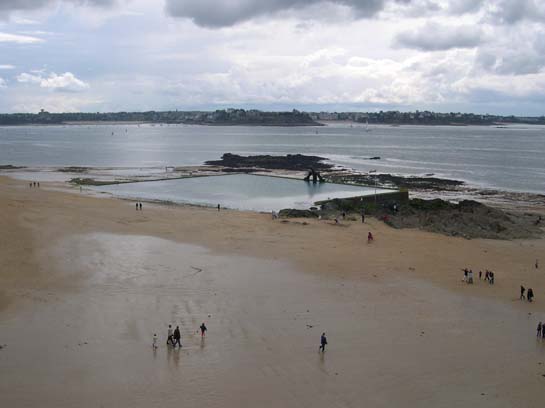  piscine sur la plage